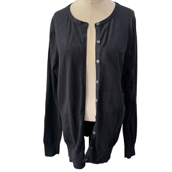 Lands' End Women's Black Cardigan Sweater 
Size Medium TALL - Picture 12 of 12